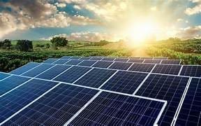 Painéis de energia solar fotovoltaica.